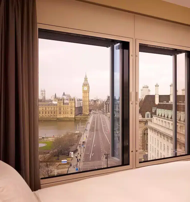 2o Sports Voyages - Séjour Match Angleterre France Tournoi des 6 nations 2025 Park Plaza Westminster Bridge