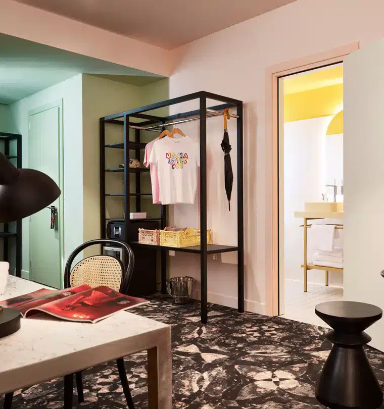 2o Sports Voyages - Séjour Match Italie France Tournoi des 6 nations 2025 à Rome Hôtel Mama Shelter