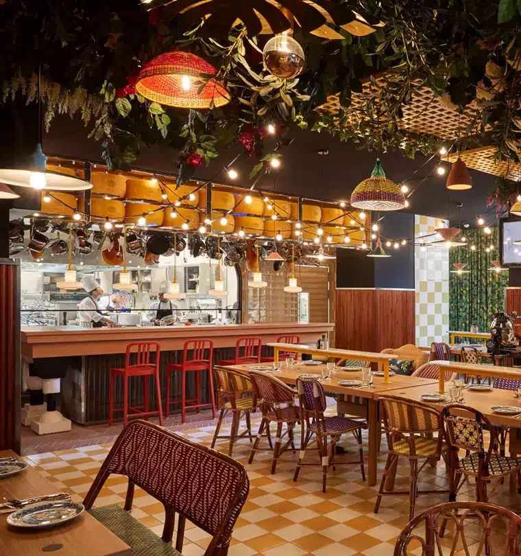 2o Sports Voyages - Séjour Match Italie France Tournoi des 6 nations 2025 à Rome Hôtel Mama Shelter