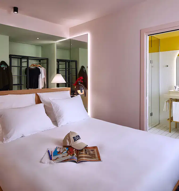 2o Sports Voyages - Séjour Match Italie France Tournoi des 6 nations 2025 à Rome Hôtel Mama Shelter